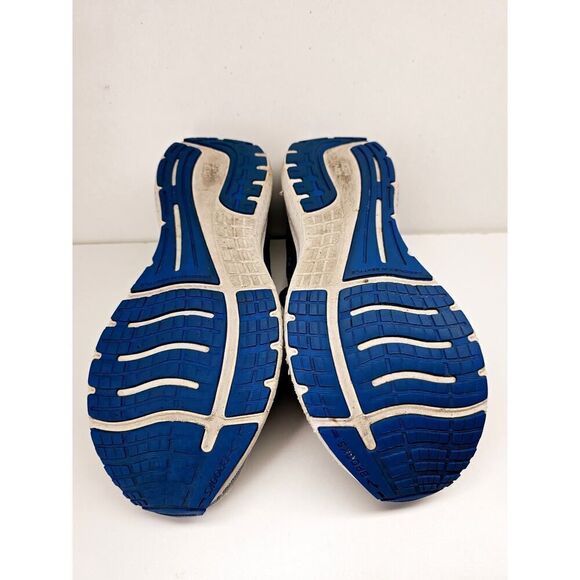 Athletic_Shoes